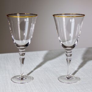 Charlotte Gold Rim Wine Glass