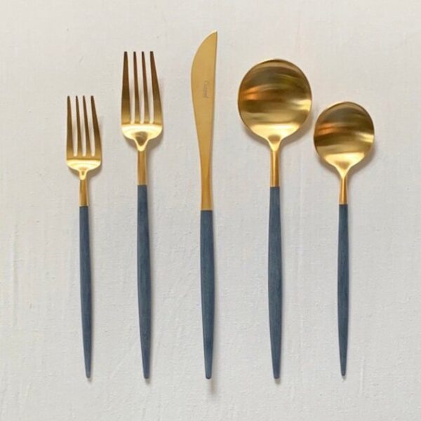 Iris Flatware Set