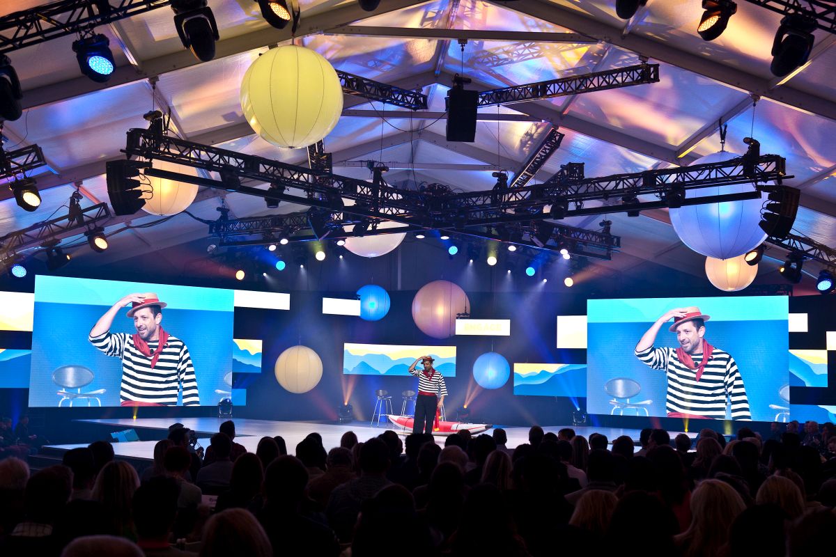 Interior view of the fashion show and large monitors